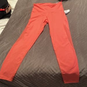 Old navy elevate high rise go-dry legging
